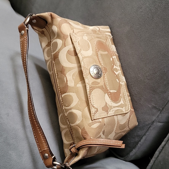 Coach Handbags - Cute small coach purse